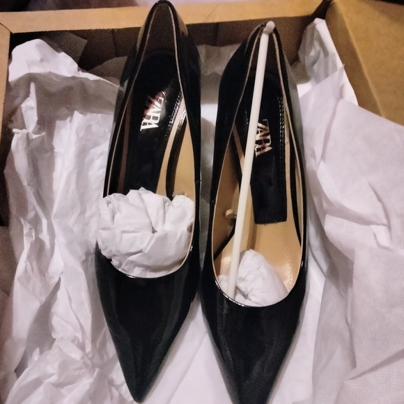 ZARA Black Patent Leather Block Heels Gold Band Pointed Toes 2-5/8" Heel US 7.5 - Picture 14 of 15